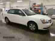 2005 Chevrolet Malibu LS z VIN 1G1ZT52855F296645, wystawiony jako Copart lot #81085844 z przebiegiem 187 246 mil mil oraz Szkoda całkowita • Salvage title. Historia ofert i sprzedaży dostępna na DreamBid. Obrazek 4.