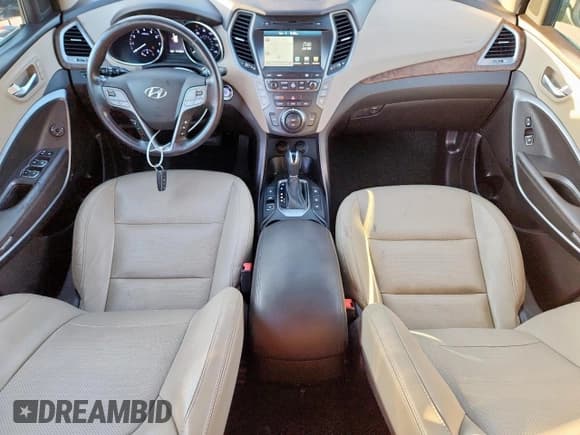 ✅ 2017 Hyundai Santa Fe SE Ultimate • VIN: KM8SRDHF4HU181151 • Lot: 91831265. Wystawiony na Copart z przebiegiem 111 180 mil. Bezpłatny archiwum sprzedaży aukcyjnych z USA i szczegółowy raport historii pojazdu na DreamBid. Zdjęcie 8.