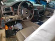 ✅ 2010 Chevrolet Silverado 1500 • VIN: 3GCRKTE28AG275724 • Lot: 76106304. Wystawiony na Copart z przebiegiem 256 790 mil. Bezpłatny archiwum sprzedaży aukcyjnych z USA i szczegółowy raport historii pojazdu na DreamBid. Zdjęcie 8.