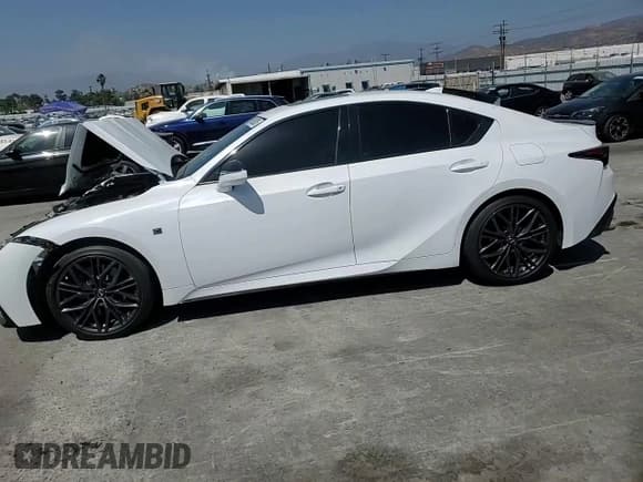 ✅ 2023 Lexus IS 500 F Sport Performance • VIN: JTHAP1D27P5003605 • Lot: 61939025. Wystawiony na Copart z przebiegiem 11 799 mil. Bezpłatny archiwum sprzedaży aukcyjnych z USA i szczegółowy raport historii pojazdu na DreamBid. Zdjęcie 13.