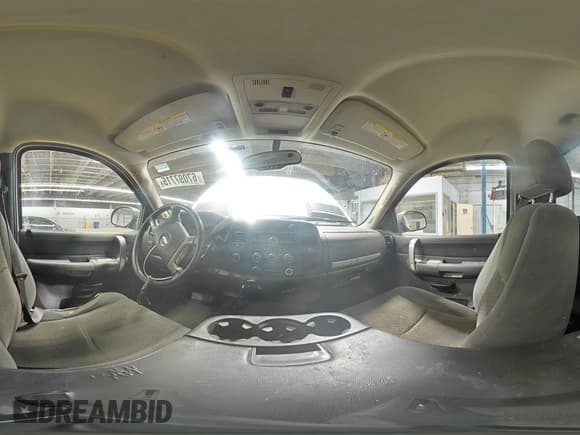 ✅ 2007 Chevrolet Silverado 2500HD 1LT • VIN: 1GCHK24K67E599620 • Lot: 67097715. Wystawiony na Copart z przebiegiem Nie podano. Bezpłatny archiwum sprzedaży aukcyjnych z USA i szczegółowy raport historii pojazdu na DreamBid. Zdjęcie 15.