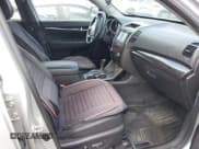 ✅ 2013 Kia Sorento EX • VIN: 5XYKU4A69DG319386 • Лот: 43739606. Опубликован ранее на IAAI с пробегом 127 305 миль. Бесплатный доступ к архиву аукционных продаж из США и подробный отчёт об истории автомобиля на DreamBid. Изображение 5.