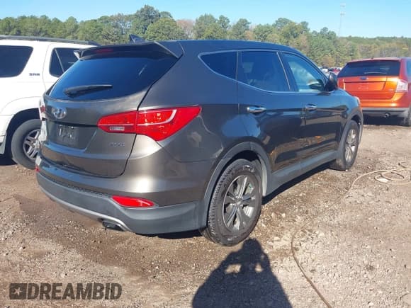 ✅ 2013 Hyundai Santa Fe Sport • VIN: 5XYZT3LB4DG087642 • Лот: 43611944. Опубликован ранее на IAAI с пробегом 218 401 миль. Бесплатный доступ к архиву аукционных продаж из США и подробный отчёт об истории автомобиля на DreamBid. Изображение 4.