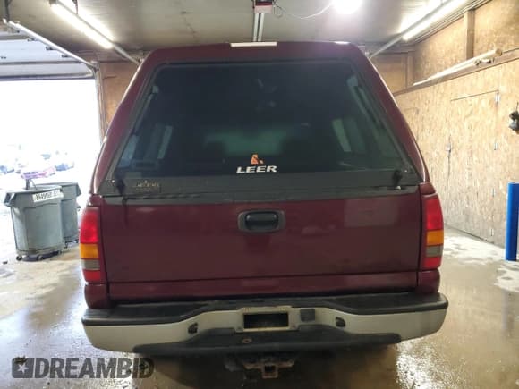 ✅ 2003 GMC Sierra 1500 SLE • VIN: 1GTEK19TX3E111729 • Lot: 94045355. Listed on Copart with 236,928 mi. Free auction sales archive from the USA and detailed vehicle history report at DreamBid. Image 6.