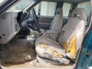 ✅ 1996 Chevrolet S-10 LS • VIN: 1GCCS19X5T8151001 • Лот: 61014964. Опубликован ранее на Copart с пробегом 204 269 миль. Бесплатный доступ к архиву аукционных продаж из США и подробный отчёт об истории автомобиля на DreamBid. Изображение 7.