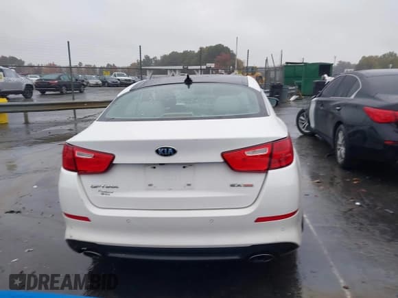 ✅ 2015 Kia Optima EX • VIN: 5XXGN4A76FG364255 • Lot: 43565644. Wystawiony na IAAI z przebiegiem 94 175 mil. Bezpłatny archiwum sprzedaży aukcyjnych z USA i szczegółowy raport historii pojazdu na DreamBid. Zdjęcie 16.