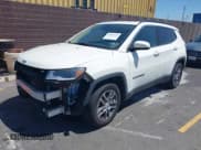 ✅ 2020 Jeep Compass Latitude • VIN: 3C4NJCBB1LT224839 • Lot: 42830816. Wystawiony na IAAI z przebiegiem 71 666 mil. Bezpłatny archiwum sprzedaży aukcyjnych z USA i szczegółowy raport historii pojazdu na DreamBid. Zdjęcie 2.