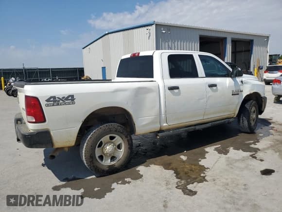 ✅ 2017 Ram 3500 Tradesman • VIN: 3C63R3CJ9HG762315 • Лот: 71971145. Опубликован ранее на Copart с пробегом 161 720 миль. Бесплатный доступ к архиву аукционных продаж из США и подробный отчёт об истории автомобиля на DreamBid. Изображение 3.