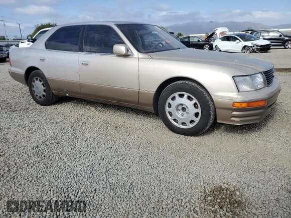 ✅ 1995 Lexus LS 400 • VIN: JT8UF22E3S0009474 • Лот: 56906185. Опубликован ранее на Copart с пробегом 225 087 миль. Бесплатный доступ к архиву аукционных продаж из США и подробный отчёт об истории автомобиля на DreamBid. Изображение 4.