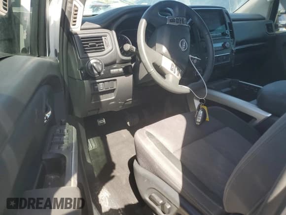 ✅ 2024 Nissan Titan Pro-4X • VIN: 1N6AA1FB4RN105718 • Lot: 74979434. Wystawiony na Copart z przebiegiem 14 813 mil. Bezpłatny archiwum sprzedaży aukcyjnych z USA i szczegółowy raport historii pojazdu na DreamBid. Zdjęcie 8.