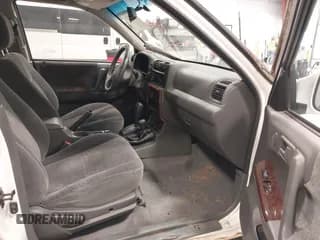 ✅ 2000 Honda Passport LX • VIN: 4S6DM58WXY4415555 • Lot: 41520785. Listed on IAAI with 105,196 mi. Free auction sales archive from the USA and detailed vehicle history report at DreamBid. Image 5.