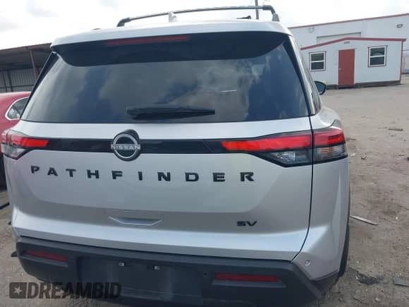 2024 Nissan Pathfinder SV z VIN 5N1DR3BB1RC254881, wystawiony jako IAAI lot #42138400 z przebiegiem 22 982 mil mil oraz . Historia ofert i sprzedaży dostępna na DreamBid. Obrazek 16.