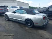 ✅ 2011 Ford Mustang V6 • VIN: 1ZVBP8EM7B5120539 • Лот: 42502299. Опубликован ранее на IAAI с пробегом 135 662 миль. Бесплатный доступ к архиву аукционных продаж из США и подробный отчёт об истории автомобиля на DreamBid. Изображение 3.