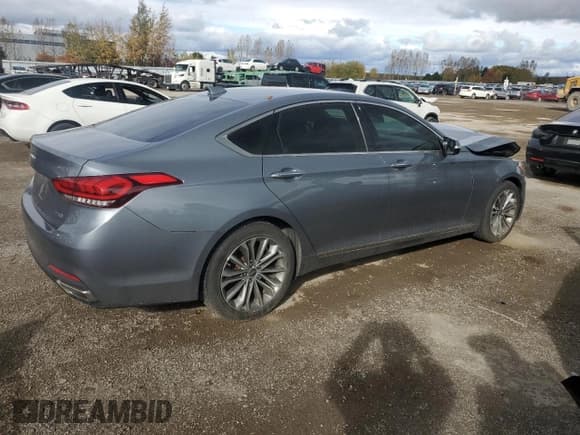 ✅ 2015 Hyundai Genesis 3.8L • VIN: KMHGN4JE6FU027931 • Лот: 89470895. Опубликован ранее на Copart с пробегом 111 195 миль. Бесплатный доступ к архиву аукционных продаж из США и подробный отчёт об истории автомобиля на DreamBid. Изображение 3.