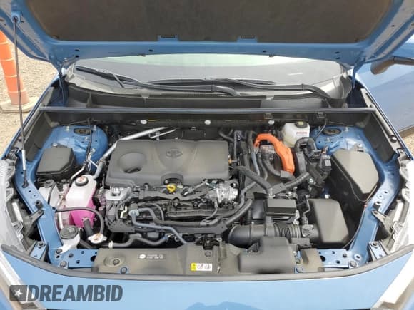 ✅ 2025 Toyota RAV4 Hybrid SE • VIN: JTM16RFV2SD153971 • Lot: 67743475. Listed on Copart with 5,822 mi. Free auction sales archive from the USA and detailed vehicle history report at DreamBid. Image 12.