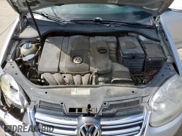 ✅ 2010 Volkswagen Jetta Limited Edition • VIN: 3VWRX7AJ4AM009427 • Lot: 61630225. Listed on Copart with 206,090 mi. Free auction sales archive from the USA and detailed vehicle history report at DreamBid. Image 11.