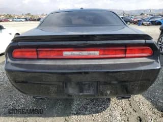 ✅ 2014 Dodge Challenger R/T Classic • VIN: 2C3CDYBT2EH257563 • Lot: 42035995. Wystawiony na Copart z przebiegiem 125 705 mil. Bezpłatny archiwum sprzedaży aukcyjnych z USA i szczegółowy raport historii pojazdu na DreamBid. Zdjęcie 6.