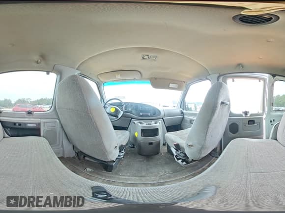 ✅ 2000 Ford Econoline Passenger XL • VIN: 1FBSS31L5YHB52306 • Lot: 80533015. Listed on Copart with 268,384 mi. Free auction sales archive from the USA and detailed vehicle history report at DreamBid. Image 15.