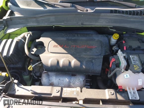 ✅ 2018 Jeep Renegade Latitude • VIN: ZACCJBBB9JPG78939 • Lot: 43203745. Wystawiony na IAAI z przebiegiem 81 968 mil. Bezpłatny archiwum sprzedaży aukcyjnych z USA i szczegółowy raport historii pojazdu na DreamBid. Zdjęcie 10.