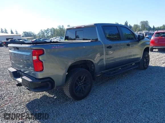 ✅ 2019 Chevrolet Silverado 1500 LT Trail Boss • VIN: 3GCPYFEDXKG202543 • Lot: 42712292. Wystawiony na IAAI z przebiegiem 125 697 mil. Bezpłatny archiwum sprzedaży aukcyjnych z USA i szczegółowy raport historii pojazdu na DreamBid. Zdjęcie 4.