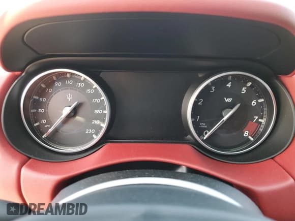 ✅ 2021 Maserati Levante GTS • VIN: ZN661ZUA5MX378938 • Лот: 49408464. Опубликован ранее на Copart с пробегом Не указан. Бесплатный доступ к архиву аукционных продаж из США и подробный отчёт об истории автомобиля на DreamBid. Изображение 9.