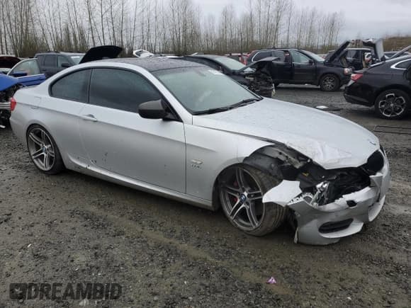 ✅ 2012 BMW 3 Series 335is • VIN: WBAKG1C58CE839819 • Lot: 87423144. Wystawiony na Copart z przebiegiem Nie podano. Bezpłatny archiwum sprzedaży aukcyjnych z USA i szczegółowy raport historii pojazdu na DreamBid. Zdjęcie 4.