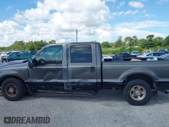 ✅ 2004 Ford F-250 XL • VIN: 1FTNW20L94EB48554 • Lot: 42451865. Listed on IAAI with 182,537 mi. Free auction sales archive from the USA and detailed vehicle history report at DreamBid. Image 14.