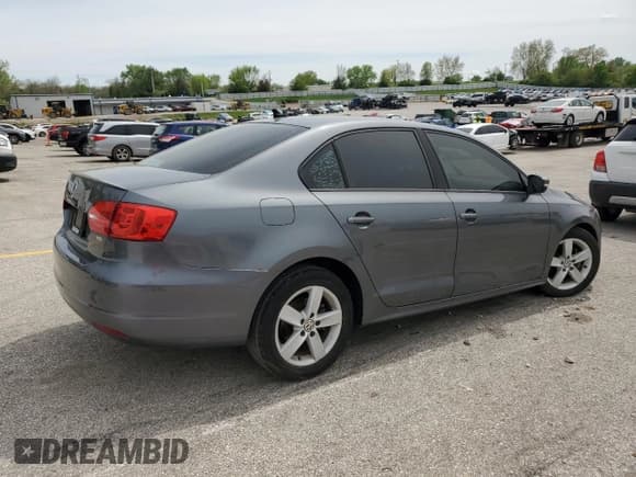 ✅ 2012 Volkswagen Jetta TDI w/Premium & Nav • VIN: 3VWLL7AJ8CM319746 • Lot: 54313335. Listed on Copart with 186,003 mi. Free auction sales archive from the USA and detailed vehicle history report at DreamBid. Image 3.
