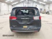 ✅ 2017 Chrysler Pacifica Touring L • VIN: 2C4RC1BG4HR833588 • Лот: 42984443. Опубликован ранее на IAAI с пробегом 195 758 миль. Бесплатный доступ к архиву аукционных продаж из США и подробный отчёт об истории автомобиля на DreamBid. Изображение 16.