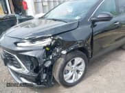 ✅ 2024 Buick Encore GX Preferred • VIN: KL4AMCSL2RB182605 • Лот: 42127395. Опубликован ранее на IAAI с пробегом 5 393 миль. Бесплатный доступ к архиву аукционных продаж из США и подробный отчёт об истории автомобиля на DreamBid. Изображение 6.