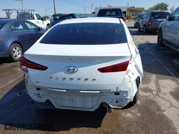 2020 Hyundai Elantra SE z VIN 5NPD74LF4LH605926, wystawiony jako IAAI lot #42370112 z przebiegiem 111 350 mil mil oraz . Historia ofert i sprzedaży dostępna na DreamBid. Obrazek 16.