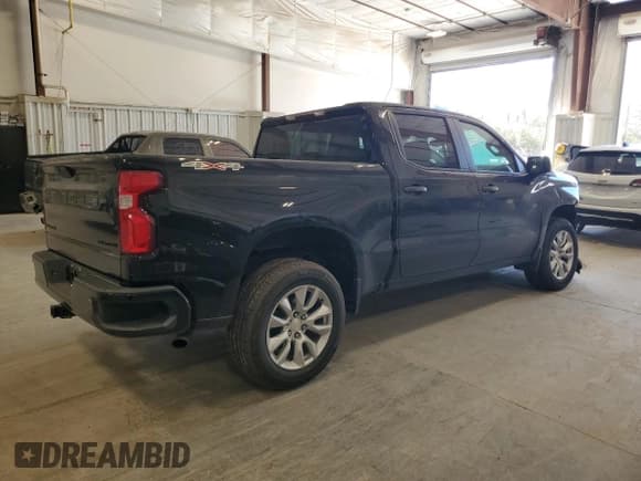 ✅ 2021 Chevrolet Silverado 1500 Custom • VIN: 3GCPYBEK5MG286457 • Лот: 90343775. Опубликован ранее на Copart с пробегом 71 762 миль. Бесплатный доступ к архиву аукционных продаж из США и подробный отчёт об истории автомобиля на DreamBid. Изображение 3.