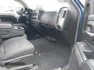 2018 Chevrolet Silverado 1500 LT z VIN 3GCUKREC5JG493870, wystawiony jako IAAI lot #43454078 z przebiegiem 127 982 mil mil oraz . Historia ofert i sprzedaży dostępna na DreamBid. Obrazek 5.