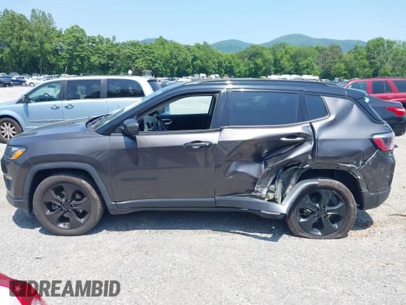 ✅ 2019 Jeep Compass Latitude • VIN: 3C4NJCBB1KT844217 • Lot: 42383746. Listed on IAAI with 123,938 mi. Free auction sales archive from the USA and detailed vehicle history report at DreamBid. Image 14.