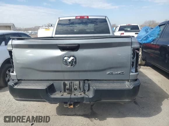 ✅ 2020 Ram 2500 Tradesman • VIN: 3C6UR5CJ4LG138575 • Lot: 48793825. Wystawiony na Copart z przebiegiem 33 993 mil. Bezpłatny archiwum sprzedaży aukcyjnych z USA i szczegółowy raport historii pojazdu na DreamBid. Zdjęcie 6.