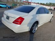 ✅ 2010 Mercedes-Benz S 400 • VIN: WDDNG9FB2AA312238 • Lot: 41470846. Listed on IAAI with 93,067 mi. Free auction sales archive from the USA and detailed vehicle history report at DreamBid. Image 4.