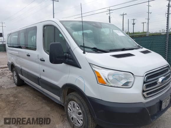 ✅ 2019 Ford Transit Passenger XL • VIN: 1FBZX2ZM6KKA61191 • Lot: 42162863. Listed on IAAI with 92,015 mi. Free auction sales archive from the USA and detailed vehicle history report at DreamBid. Image 6.