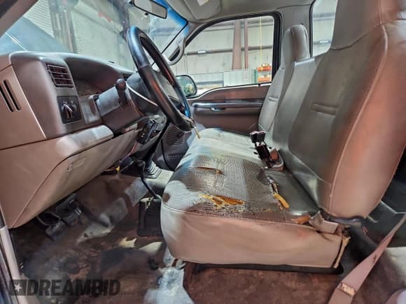 ✅ 2000 Ford F-350 XL • VIN: 1FTSF31FXYEC06517 • Lot: 94506565. Listed on Copart with 195,050 mi. Free auction sales archive from the USA and detailed vehicle history report at DreamBid. Image 7.