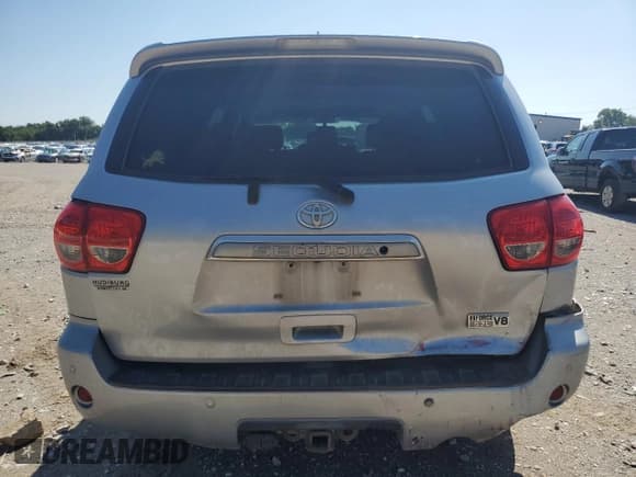 ✅ 2011 Toyota Sequoia Limited • VIN: 5TDKY5G11BS037104 • Lot: 67398115. Wystawiony na Copart z przebiegiem 205 165 mil. Bezpłatny archiwum sprzedaży aukcyjnych z USA i szczegółowy raport historii pojazdu na DreamBid. Zdjęcie 6.