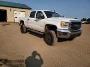 ✅ 2018 GMC Sierra 2500HD • VIN: 1GT12REG9JF164936 • Lot: 70438794. Wystawiony na Copart z przebiegiem 206 573 mil. Bezpłatny archiwum sprzedaży aukcyjnych z USA i szczegółowy raport historii pojazdu na DreamBid. Zdjęcie 11.