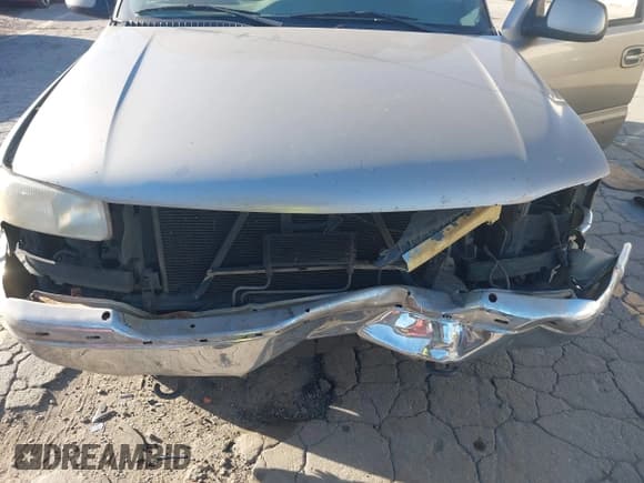 ✅ 2001 GMC Yukon XL SLT • VIN: 3GKFK16TX1G270835 • Lot: 43521021. Wystawiony na IAAI z przebiegiem 373 065 mil. Bezpłatny archiwum sprzedaży aukcyjnych z USA i szczegółowy raport historii pojazdu na DreamBid. Zdjęcie 6.