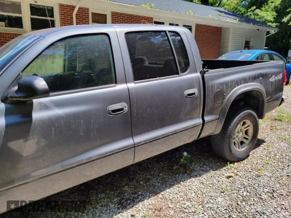 ✅ 2004 Dodge Dakota Sport • VIN: 1D7HG38K74S685426 • Lot: 42567316. Wystawiony na IAAI z przebiegiem 187 325 mil. Bezpłatny archiwum sprzedaży aukcyjnych z USA i szczegółowy raport historii pojazdu na DreamBid. Zdjęcie 2.