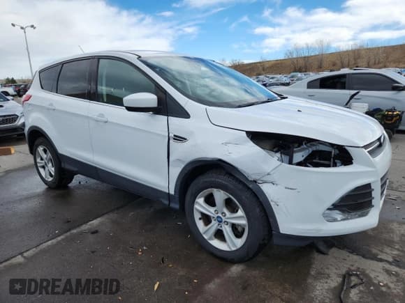 ✅ 2013 Ford Escape SE • VIN: 1FMCU9GX9DUB09205 • Lot: 92942325. Wystawiony na Copart z przebiegiem 150 081 mil. Bezpłatny archiwum sprzedaży aukcyjnych z USA i szczegółowy raport historii pojazdu na DreamBid. Zdjęcie 4.