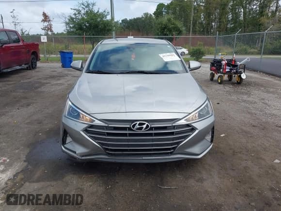 ✅ 2020 Hyundai Elantra SE • VIN: 5NPD74LF6LH561038 • Lot: 43349622. Listed on IAAI with 88,490 mi. Free auction sales archive from the USA and detailed vehicle history report at DreamBid. Image 12.