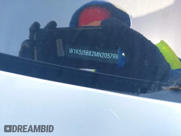 ✅ 2021 Mercedes-Benz CLA 35 AMG • VIN: W1K5J5BB2MN205798 • Lot: 41722212. Wystawiony na IAAI z przebiegiem 66 294 mil. Bezpłatny archiwum sprzedaży aukcyjnych z USA i szczegółowy raport historii pojazdu na DreamBid. Zdjęcie 9.