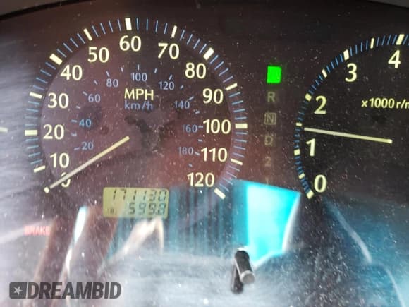 ✅ 2001 Infiniti QX4 Luxury • VIN: JNRDR07X61W100421 • Lot: 52361455. Wystawiony na Copart z przebiegiem 171 130 mil. Bezpłatny archiwum sprzedaży aukcyjnych z USA i szczegółowy raport historii pojazdu na DreamBid. Zdjęcie 9.