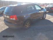 ✅ 2011 Kia Sorento LX • VIN: 5XYKTCA10BG175984 • Lot: 43884446. Listed on IAAI with 214,495 mi. Free auction sales archive from the USA and detailed vehicle history report at DreamBid. Image 4.