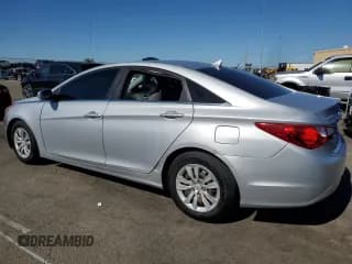 ✅ 2011 Hyundai Sonata GLS • VIN: 5NPEB4AC4BH005188 • Lot: 75761024. Listed on Copart with 172,826 mi. Free auction sales archive from the USA and detailed vehicle history report at DreamBid. Image 2.