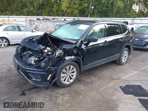 ✅ 2020 Volkswagen Tiguan S • VIN: 3VV1B7AX1LM170552 • Lot: 43138730. Listed on IAAI with 54,382 mi. Free auction sales archive from the USA and detailed vehicle history report at DreamBid. Image 2.
