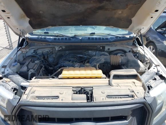 ✅ 2016 Ford F-150 XL • VIN: 1FTMF1C8XGKF97616 • Лот: 42498227. Опубликован ранее на IAAI с пробегом 189 557 миль. Бесплатный доступ к архиву аукционных продаж из США и подробный отчёт об истории автомобиля на DreamBid. Изображение 10.